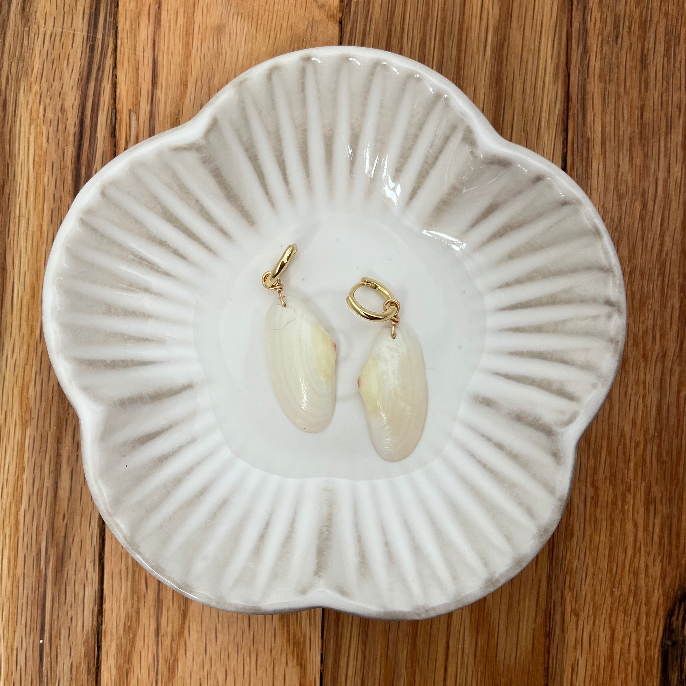 The Shiny Oyster - Dangle Hoop Earrings