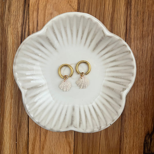 East Coast - chunky gold hoop earrings